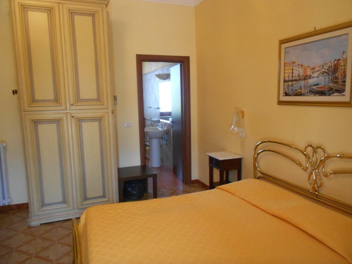 B&B Villa Di Bartolomeo Capaccio Buitenkant foto